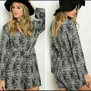 Bow & Arrow small zip back tie front black white